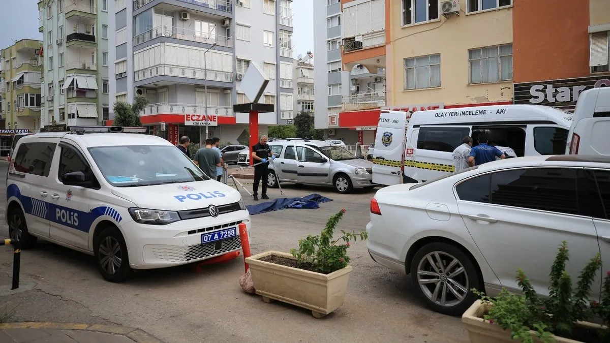 Antalya’da kanser hastasını ölüm hastane çıkışında yakaladı