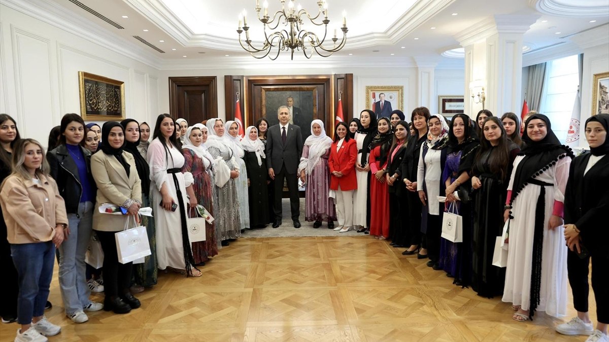 Ali Yerlikaya, Şırnak’tan gelen şehit ve gazi yakınlarıyla bir araya geldi