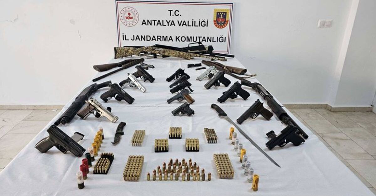 Antalya’da uyuşturucu ve silah kaçakçılığı: 13 gözaltı