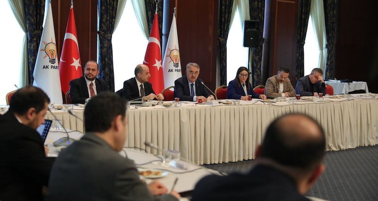 AKP’den 3. Anayasa Çalıştayı