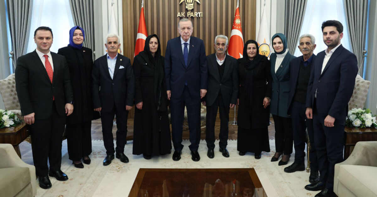 Cumhurbaşkanı Erdoğan, PKK’nın katliamında hayatını kaybedenlerin ailelerini kabul etti