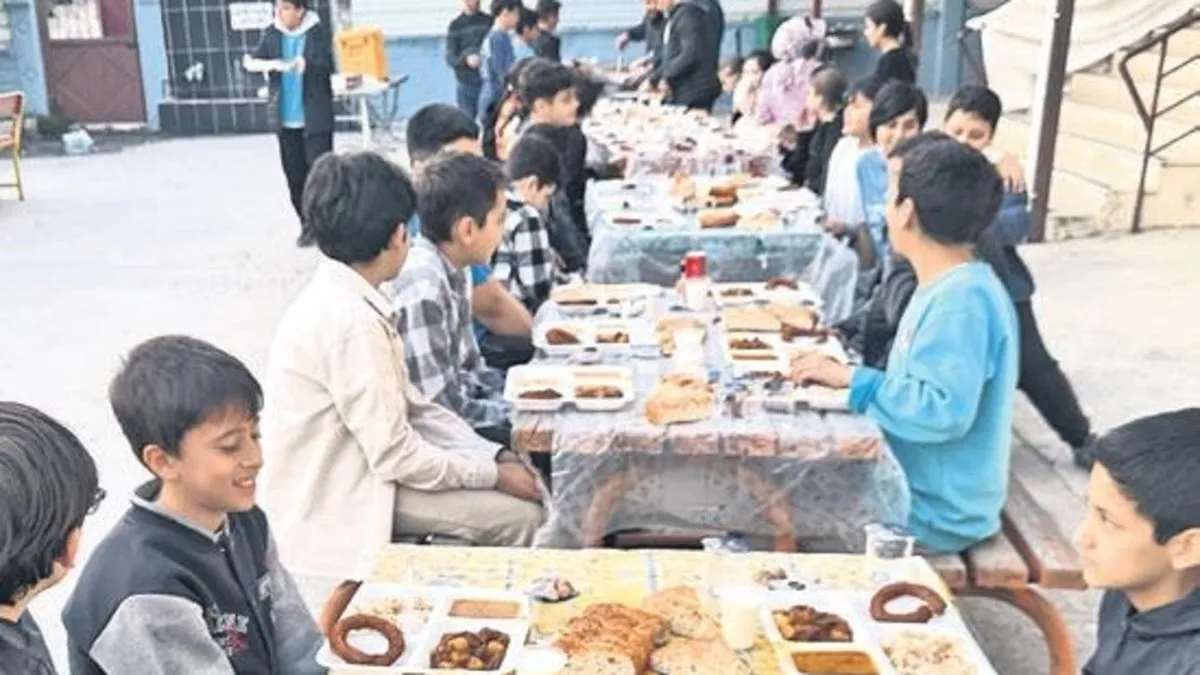 Öğrenciler iftar sofrasında buluşuyor