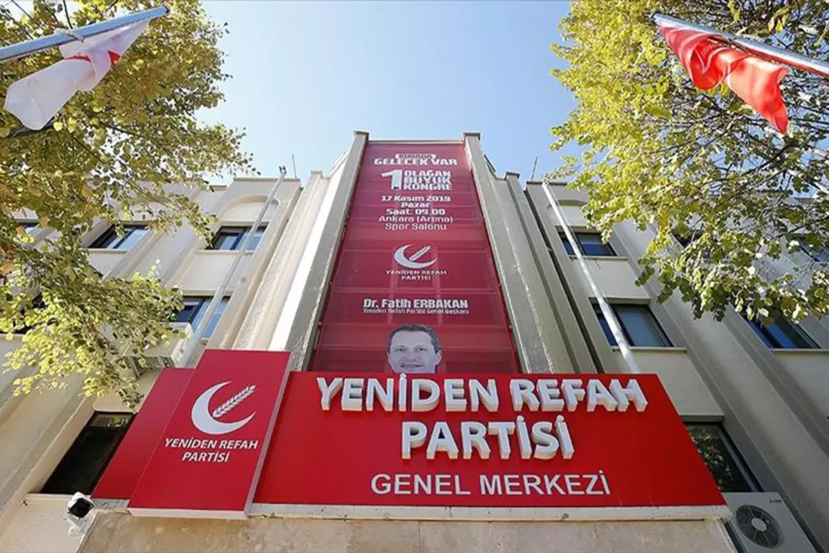 Yeniden Refah Partisi’nden 17 kişi daha istifa etti